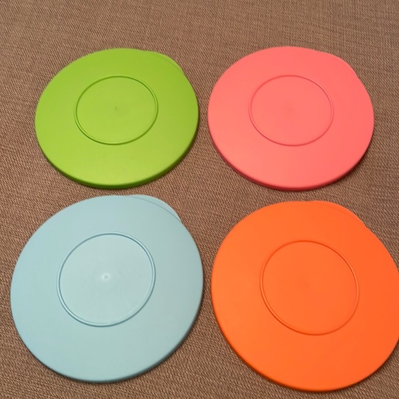 Tupperware Impressions Lot of 4 Replacement Lids 7” Round in Perfect Condition - Picture 1 of 5